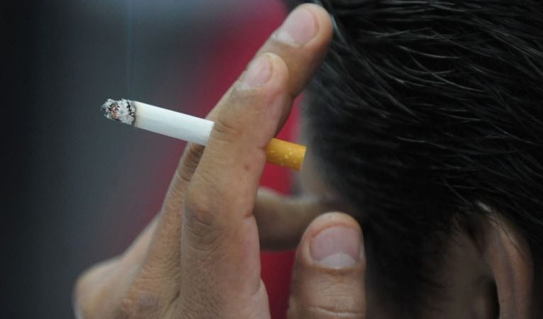 Fumar empeora el pronóstico de cáncer de próstata: Estudio