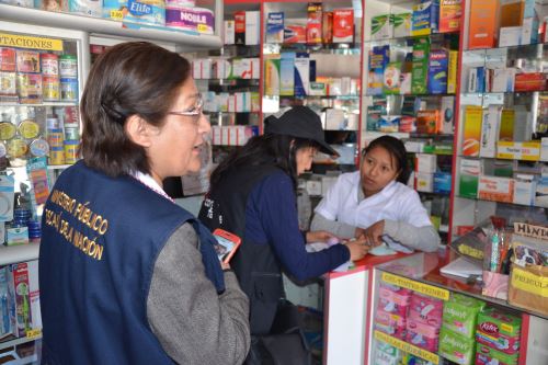 Critica de los consultorios adyacentes a las farmacias son ilegales