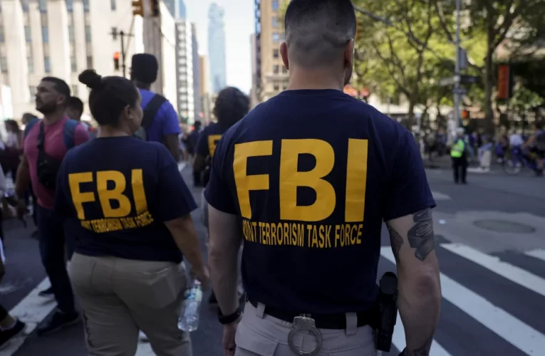 El FBI arresta a un antiguo marine por agredir a dos policías durante el asalto al Capitolio de EU