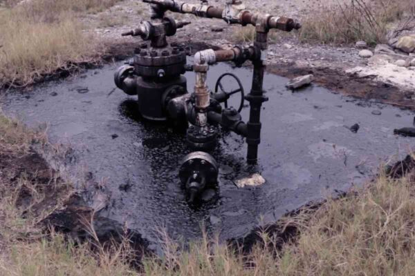 GOBIERNO EVALÚA CAMBIO EN POLÍTICA DE GAS Y REAVIVA DEBATE AMBIENTAL